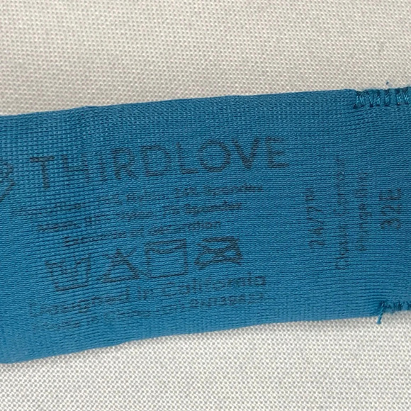 Third Love 24/7 Classic Uplift Plunge Bra- 32B - Picture 9 of 10